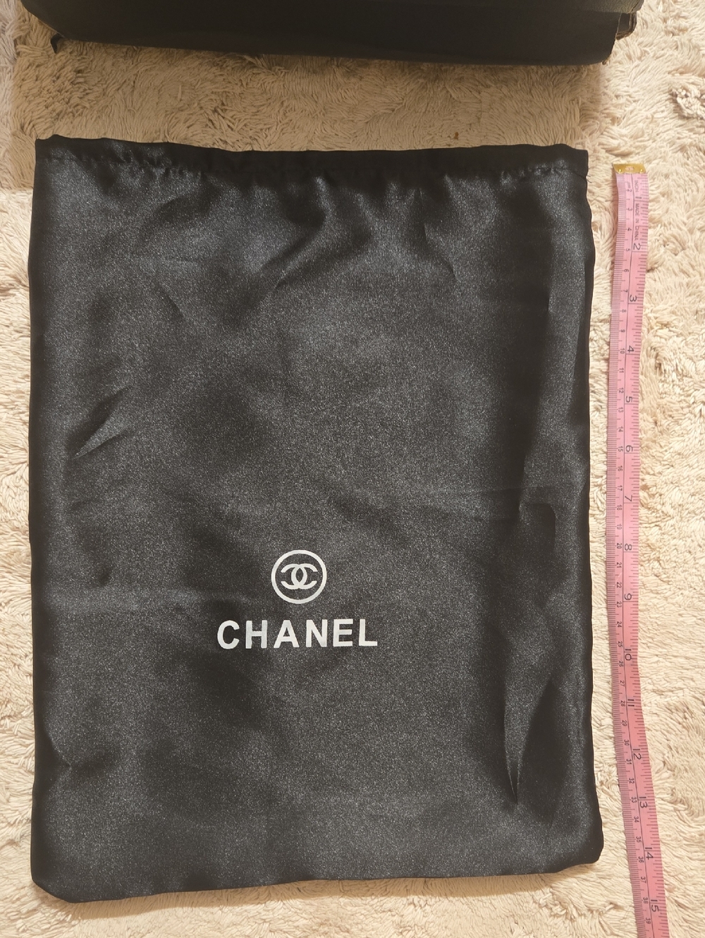 Chanel Storage Duster+box - Picture 2 of 8